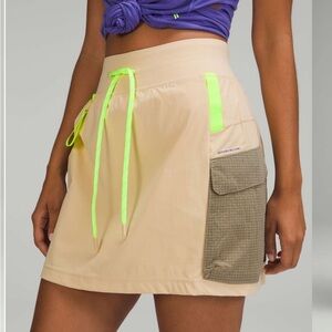 Lululemon Multi pocket Cargo High Rise Hiking skirt